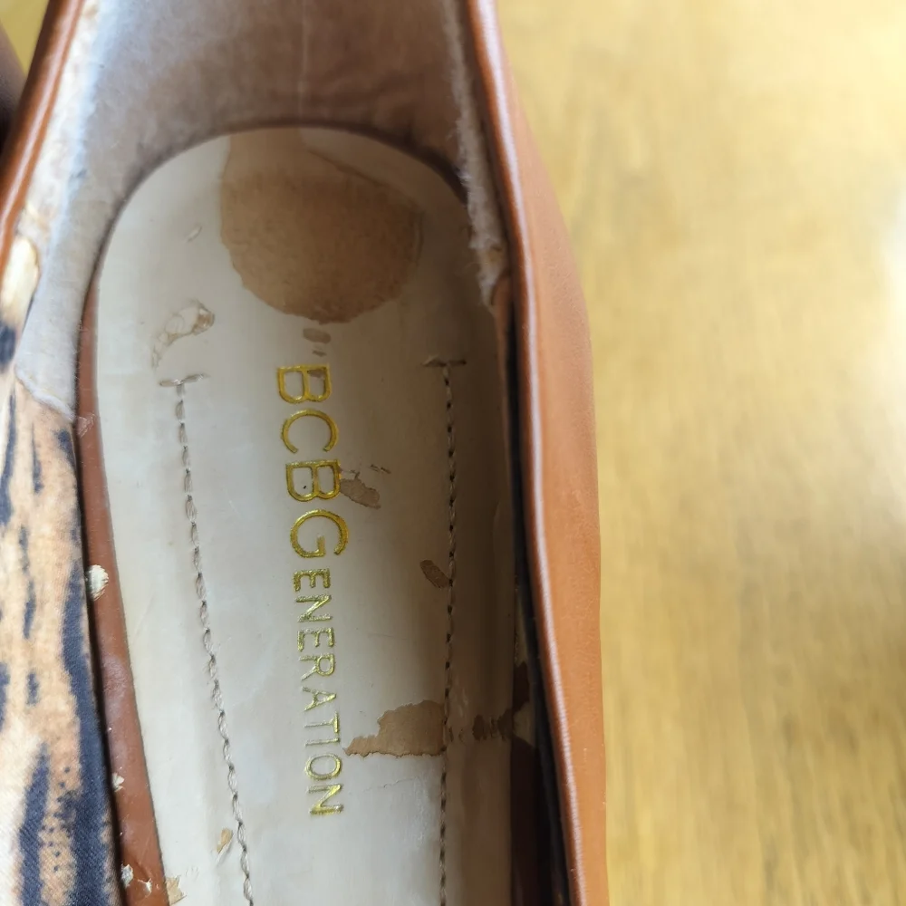 BCBGeneration Wedge Peep Toe Sandals Size 8B